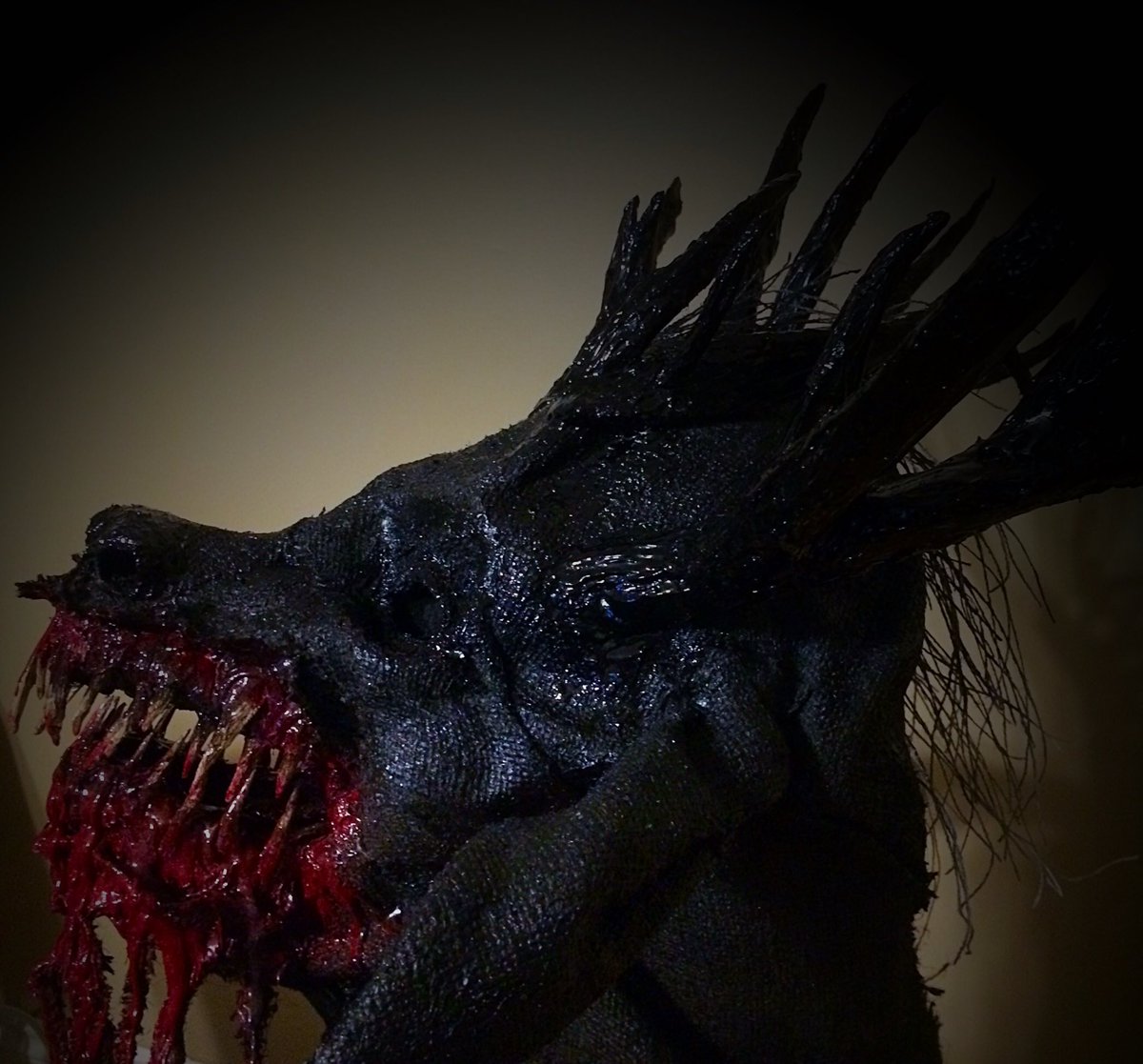 AaronNobess's tweet photo. Bringing #creepypasta to life. #cryptskinproject #Wendigo #slenderman #Inthebasement #doctorinthehouse #CreaturesOfTheNight #nightmarefuel https://t.co/1CJEqpgMAo
