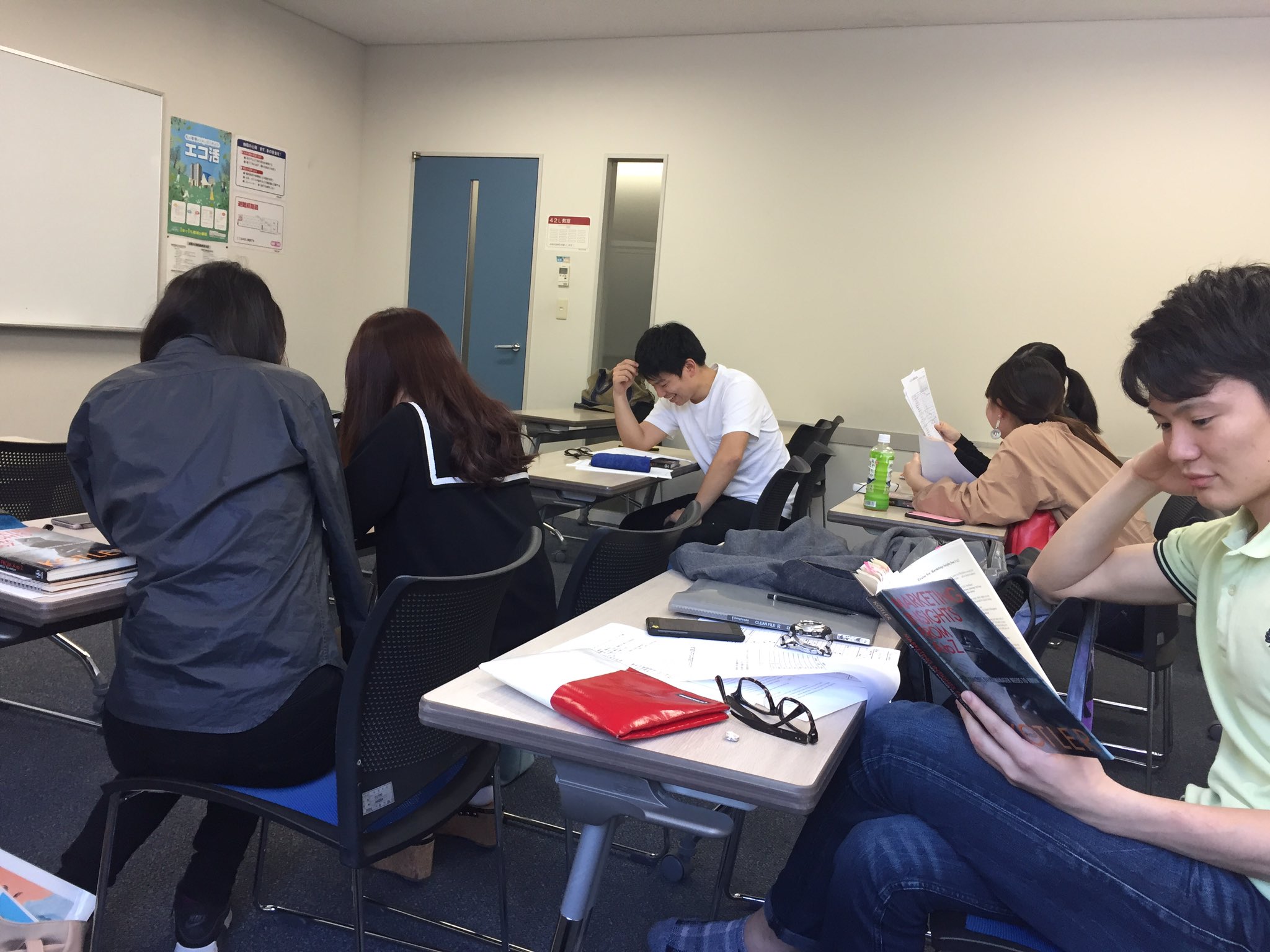 中京大国際英語学部国際学専攻 در توییتر みなさんこんにちは 私たち国際英語学部は中京大学のオープンキャンパスに向けて会議中です 中京大学のオープンキャンパスは7月16 17日に行います ぜひみんな来てください 質問などあれば気軽にしてください O ﾟ ﾟ