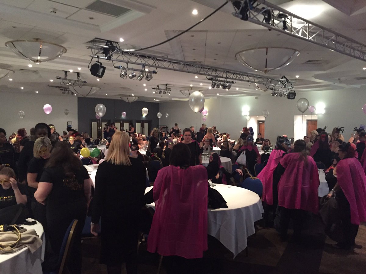sophie_crossley's tweet photo. Gala flashback! Ann Summers know how to hold events 🔜 #gala #July2017 🎉🎥@Shell_Freeman @JoyMunns @ZoePrior @fenwick_hayley https://t.co/euRYUCUj1V