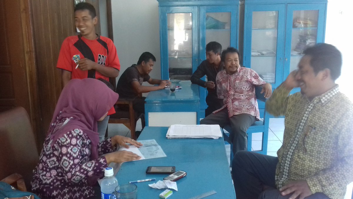 Desa_Belik's tweet photo. Pelayanan di desa belik @puspindes @Desakalisaleh @dinpermasdespml https://t.co/exbK5EhwXm