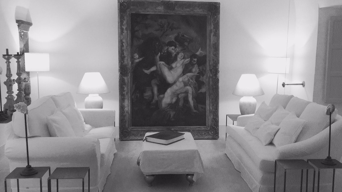 castellosmarco's tweet photo. The #cozy #atmosphere of an #hotel #lounge https://t.co/6OLn7FGXFU