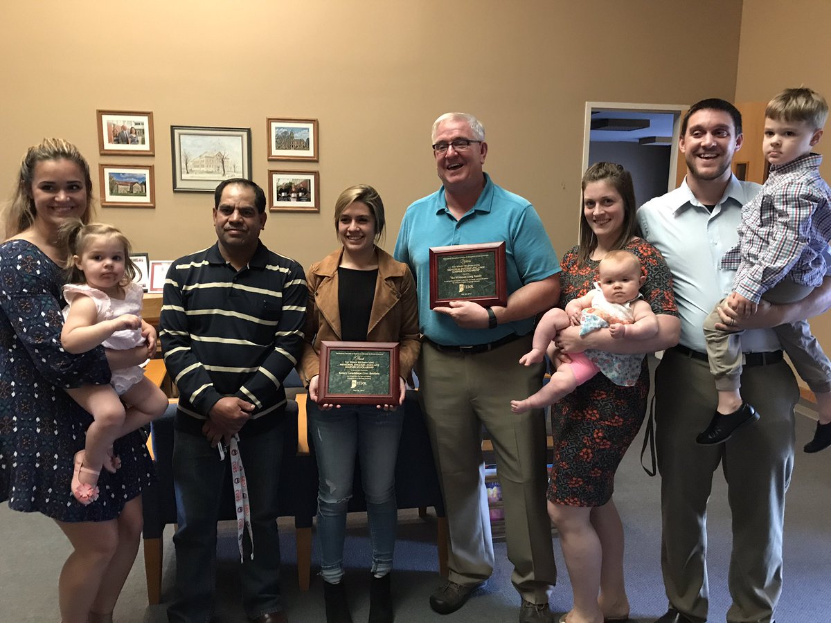 hmcunningham12's tweet photo. The inaugural recipient of the Wendy Wildman Long Memorial ELL Scholarship! Congrats Kinary! #wcsmission #soproud https://t.co/Q9XFvSwC7i
