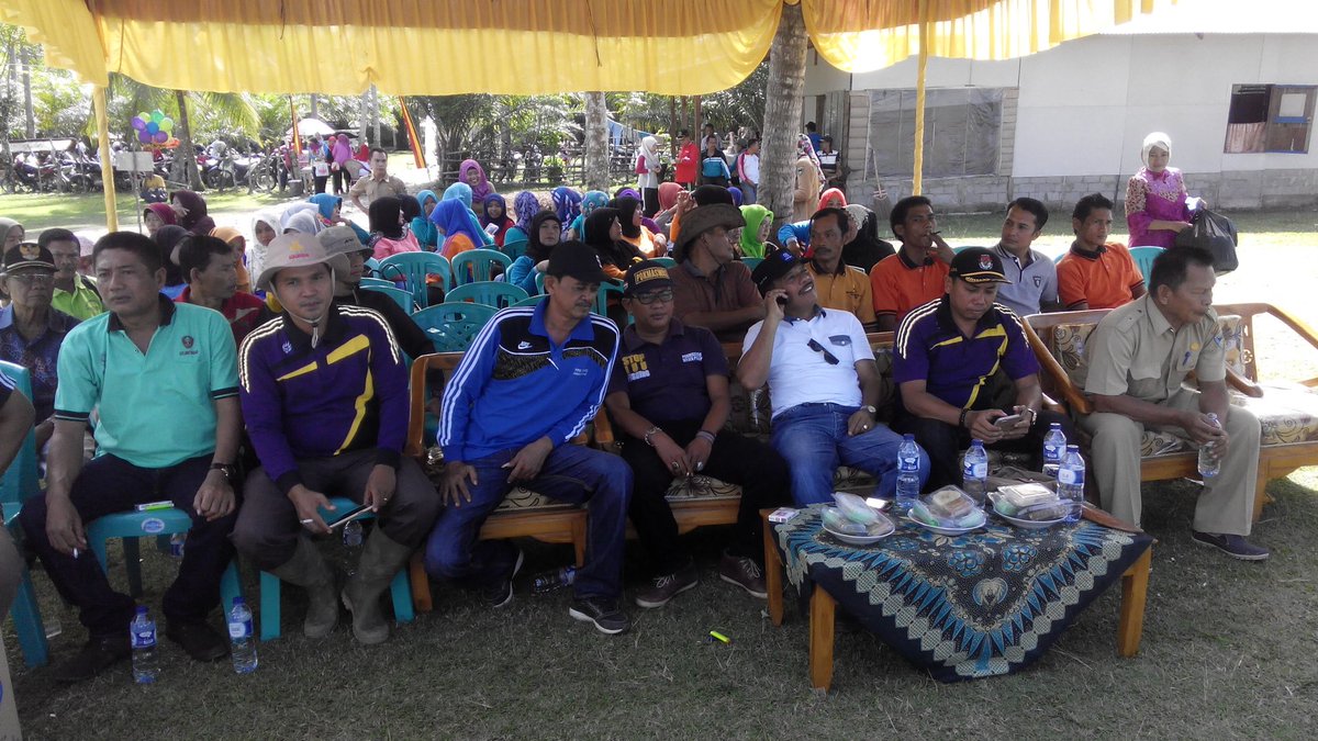 ppl_laskar's tweet photo. @bpsplpadang Peringati Hari Penyu Se Dunia 23-5-17, Laskar Turtle Camp Ampiangparak kerahkan 1000 orang bersihkan pantai tempat peneluran https://t.co/rcr2ssxsKv