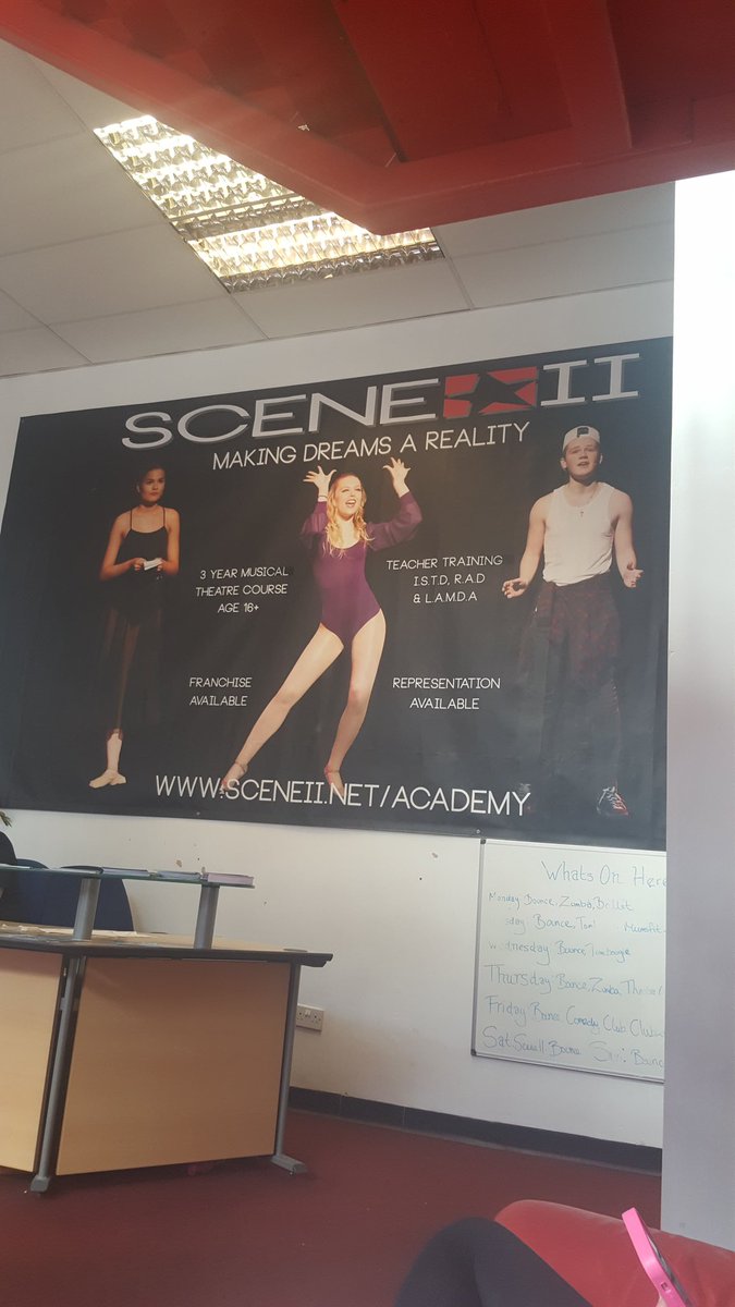 romtheatrearts's tweet photo. looks whos up jn our reception #nickcarsberg #fivetofive https://t.co/cfi7Jjth8d