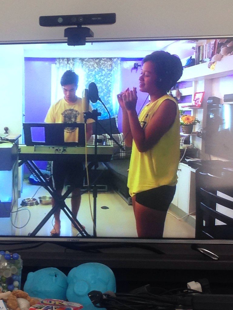 MiccahMary's tweet photo. i don't usually listen to cover songs, but when i do... 😌 @BadinasAndrea https://t.co/ItTehlN3R9