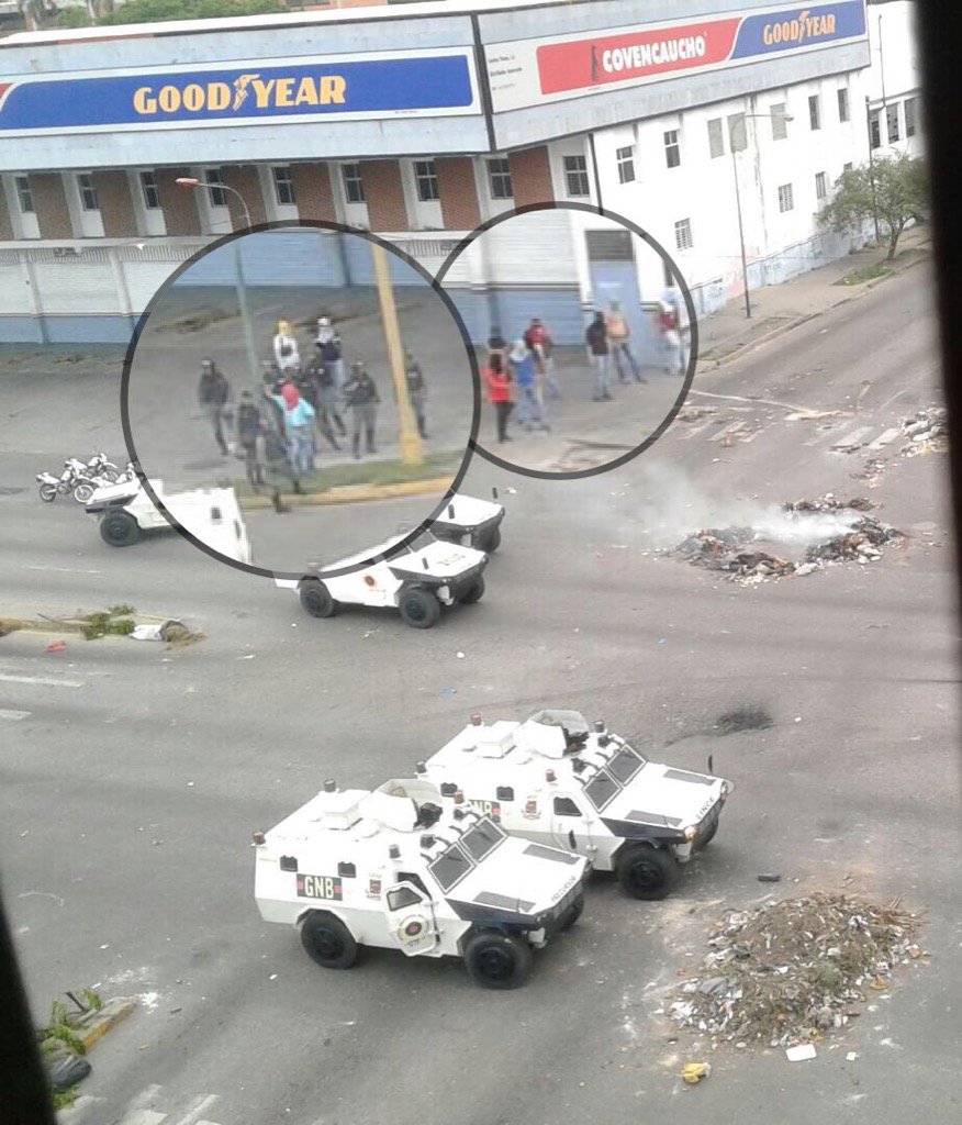 RAPS14_2daParte's tweet photo. #23May LA UNIÓN MALANDRO-MILITAR
Para saquear y asesinar un pueblo indefenso. https://t.co/bAas26Up8b