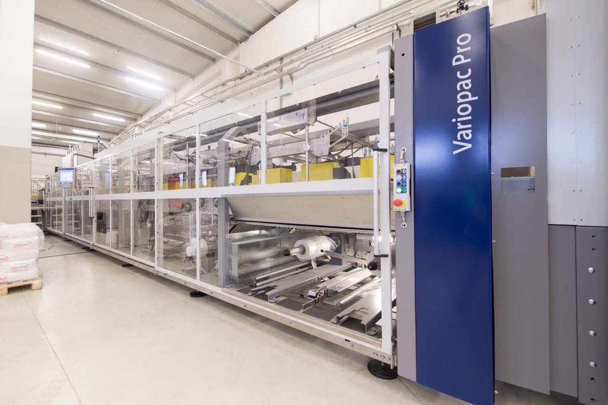 KronesAG's tweet photo. Our #VariopacPro is shining bright on this tuesday morning β¨π Wish you a nice day! π #packaging #germanblingbling #krones #kronesag https://t.co/1zltvs7Kxs