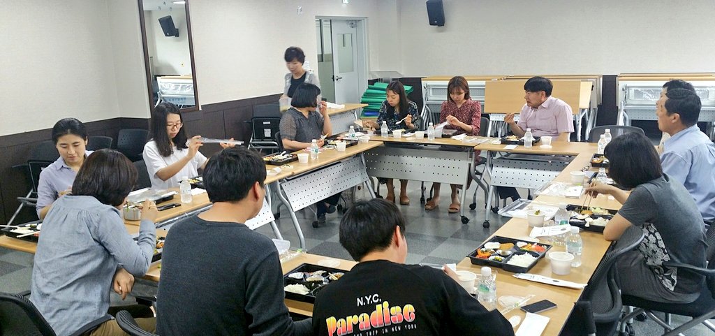 전통시장 상생의 일환으로 #파장동 북수원시장에 위치한 #각시밥상 도시락을 직원들이 모두 함께먹었습니다. 정말 맛있어요~😙