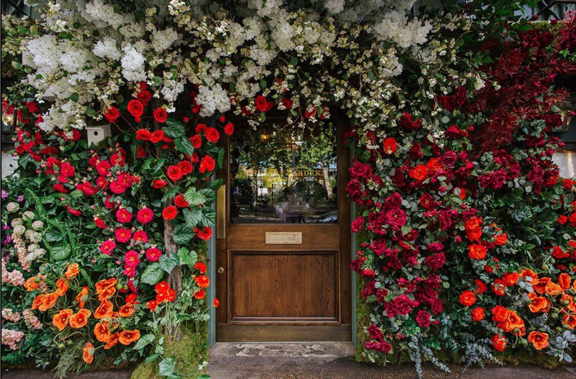 We're ready for Chelsea Flower Show 🌺#cfs #kingsroad #chelseaflowershow #floralinstallation