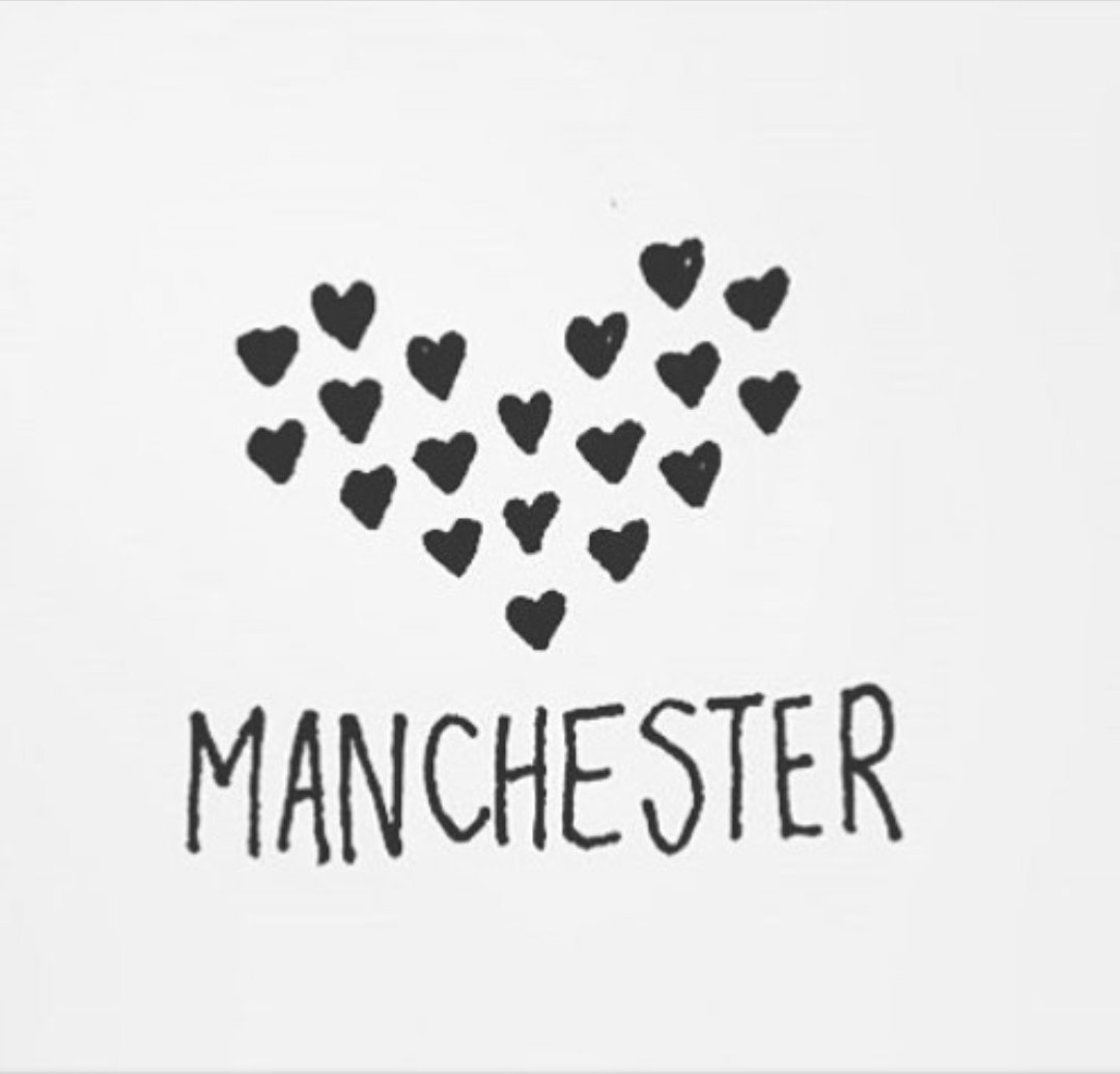 Roxismith88's tweet photo. Sad sad news. #PrayForMancester https://t.co/9hcmPxBv3B