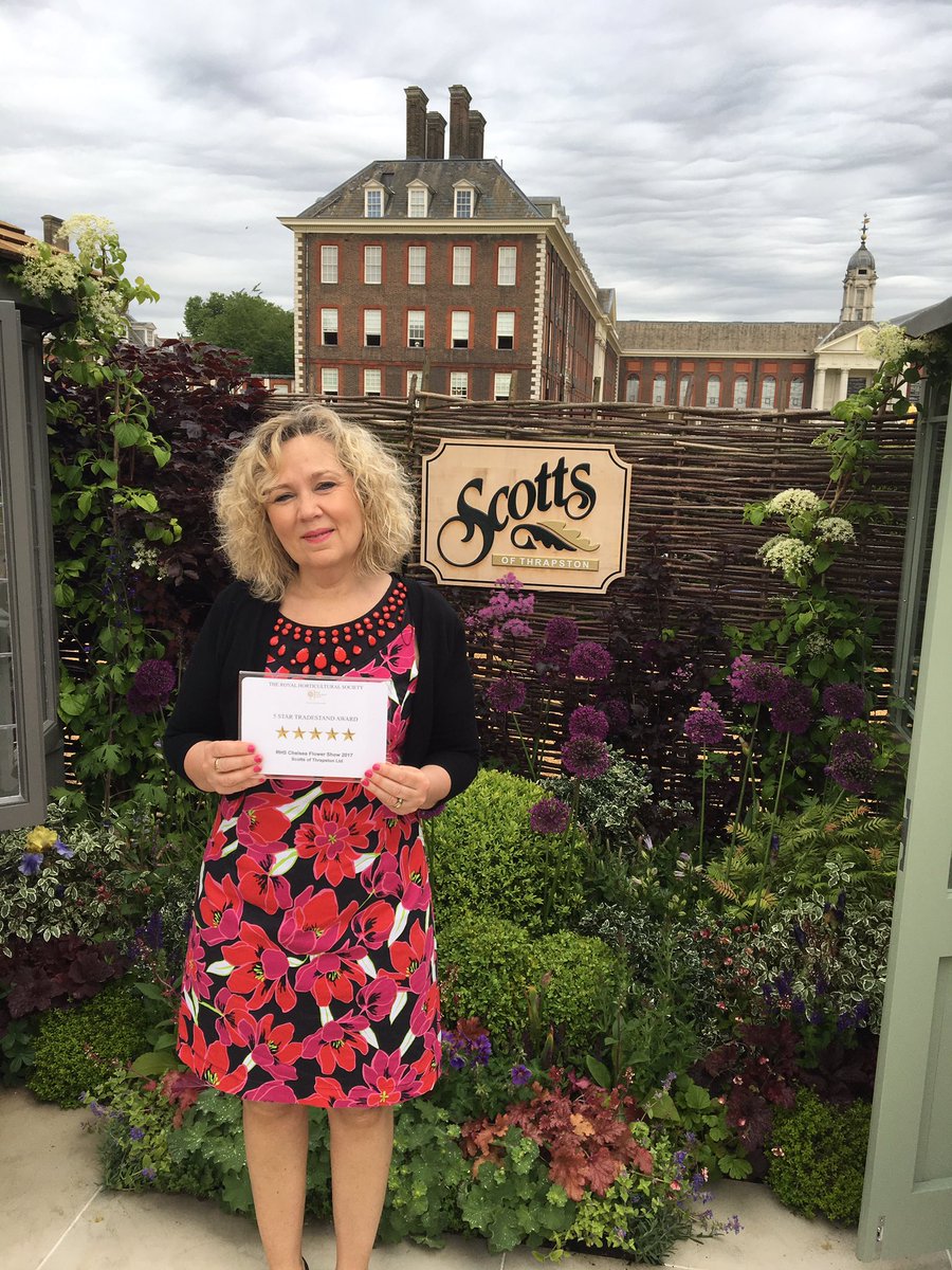 scottsthrapston's tweet image. Delighted to receive a 5 star tradestand award at #rhschelseaflowershow. Well done to all of the team involved. #teamwork #proud