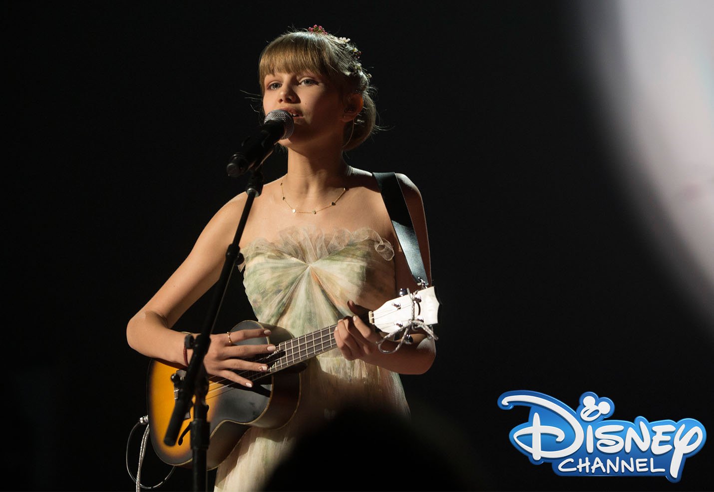 ディズニー チャンネル スターズ 公式 Al Twitter Radio Disney ミュージックアワードは皆の投票で選ばれる音楽賞 最優秀新人賞を獲得した大注目株 グレース ヴァンダーウォールは オーディション番組でその才能を世に知らしめた驚異の13歳 28日 日 21時