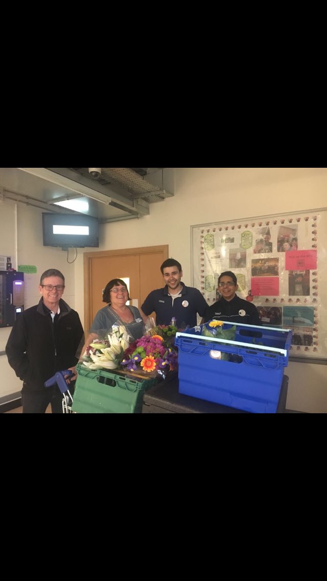 Tesco Yardley helping our community with Food Donation 🍽#proudtobeapartofit <a href="/GeorgeSabharwal/">George Sabharwal</a> <a href="/Brooks3240/">John Brooks</a> <a href="/chesh2813/">Chris</a> <a href="/ChrisKnell2/">Chris Knell</a>