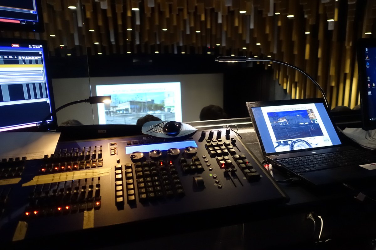 pRaphaelOp's tweet photo. Retour en photo sur
concours vidéo,
concours d'éloquence,
table ronde sur l'engagement 
en partenariat avec @LesEDC https://t.co/bRFudK5OJF https://t.co/BXtVAsKANw
