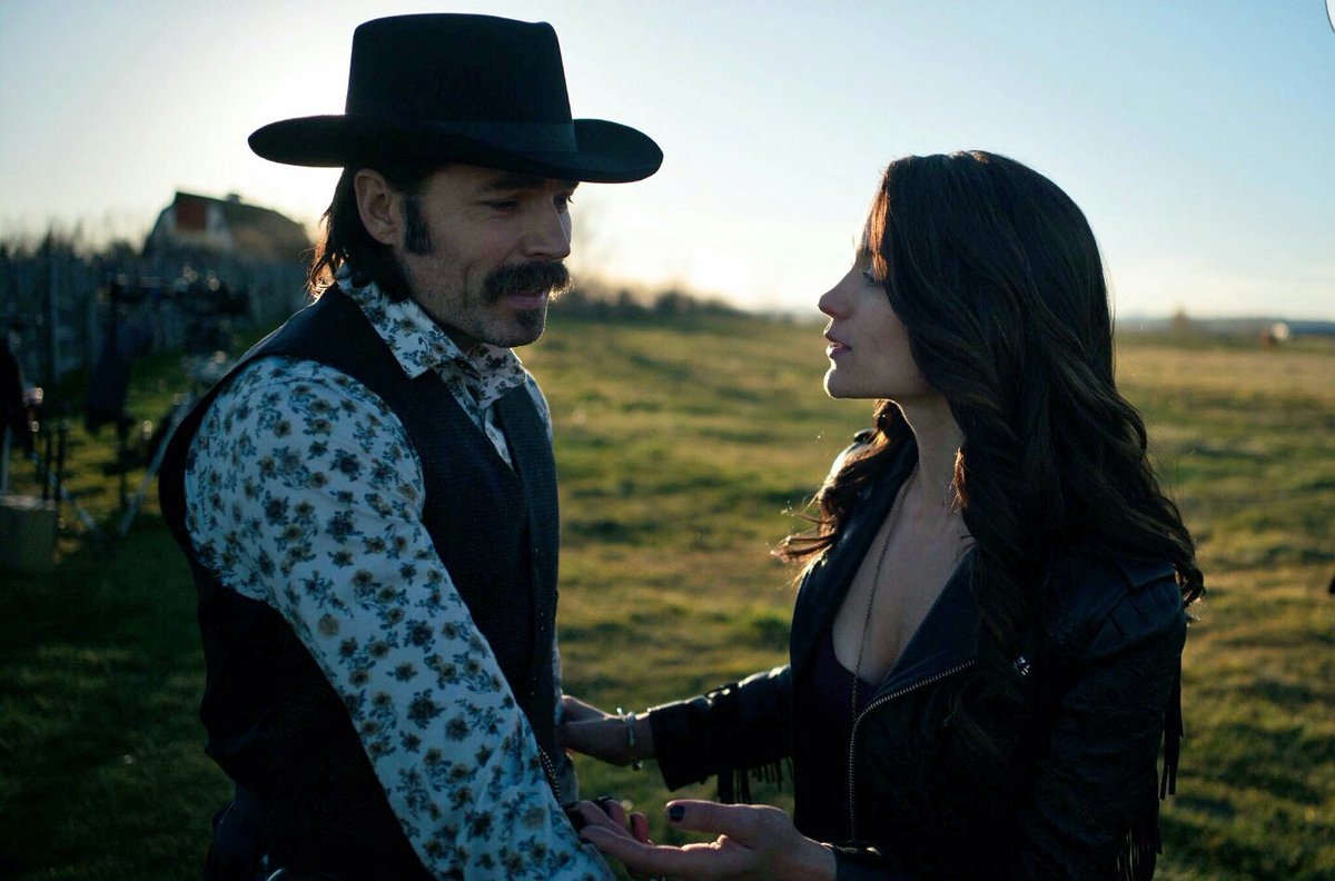 KingdomEarper's tweet photo. #TimStacheTuesday again today #Earpers Big #EarperHugs &amp; #EarperSmooches today wonderful friends. Stay safe everyone &amp; spread love today 😎❤👊 https://t.co/fdQuvRqcZr