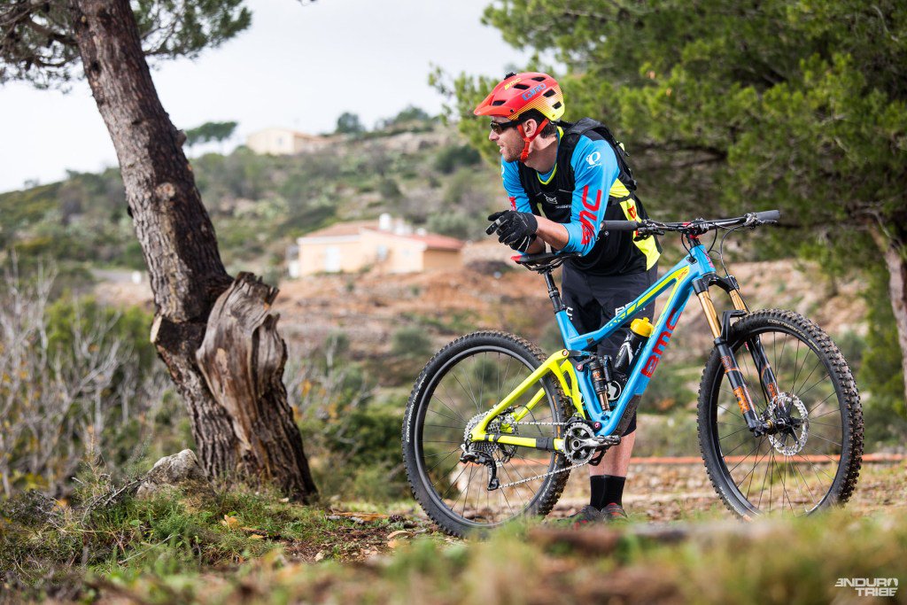 TendanceVTT's tweet photo. Comment choisir son VTT Enduro https://t.co/tamG4edlbj https://t.co/fEi7XytA0U