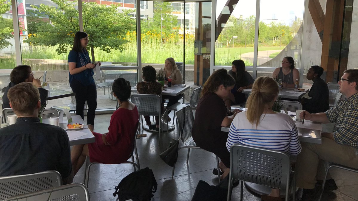 ynpnLR's tweet photo. Learning about #movesmanagement, fundraising, and donor management with @UALR Development Director Christina Smith #CoffeeWithAnExpert https://t.co/1dCltTHbWl