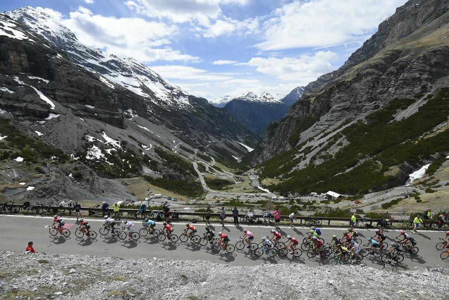 giroditalia's tweet photo. WOW!
#giro100 https://t.co/p3OylUjyek