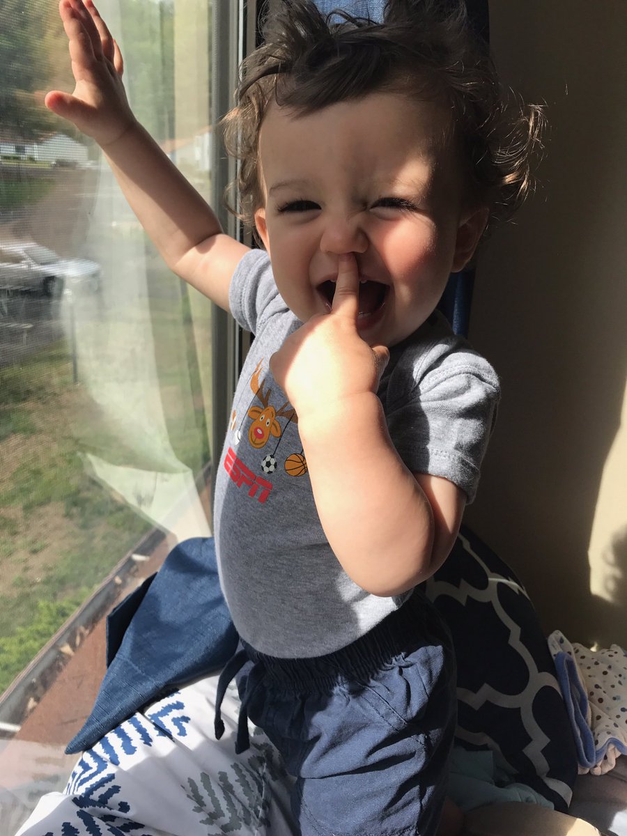 RubensteinESPN's tweet photo. My baby ESPN model!! #ESPNbaby #AuntieElanna #William #HeWillGetESPNSwagForLife https://t.co/xlx12ETMi5