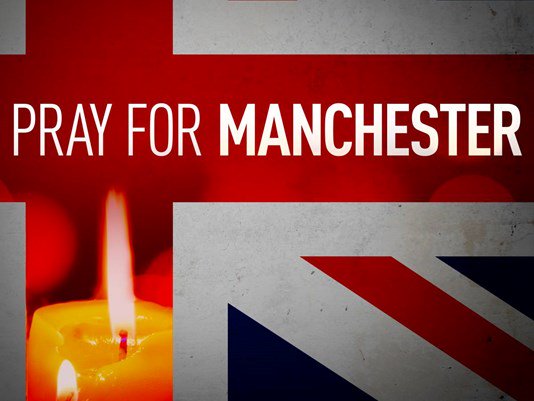 DelloneMike's tweet photo. Grande pensée aux victimes et aux familles. Pray for Manchester
#Manchester #solidarite https://t.co/bWOa7OiXyp