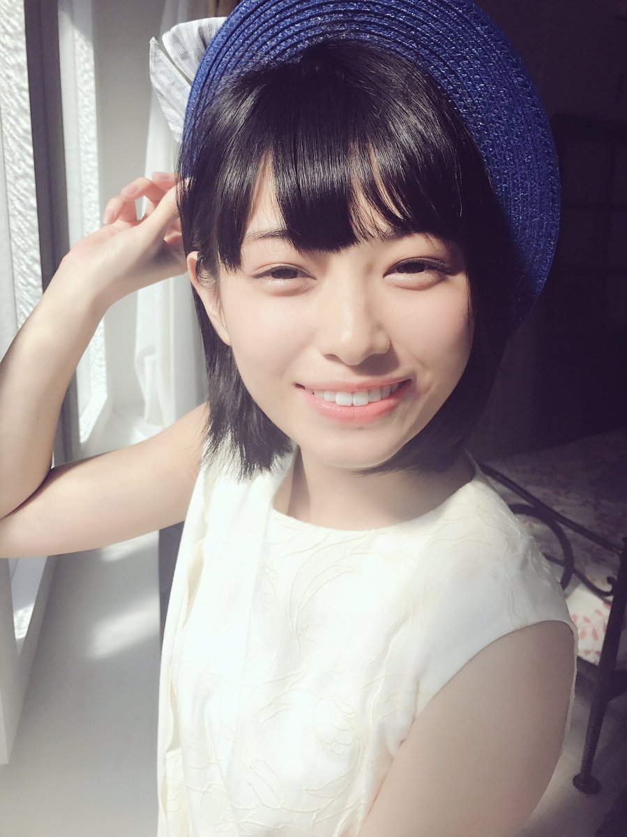 wyenra_hikari's tweet photo. 「Rocket」という雑誌の表紙撮影でしたあ(((o(*ﾟ▽ﾟ*)o)))

めーーーちゃ楽しかったっ！❤️
本当に撮影好きだ〜(⌒▽⌒)

『Rocket vol.７』7/1発売です(^^)

#drop_tt 
#滝口ひかり 
#拡散希望RTおねがいします https://t.co/iwpRkdXHCj