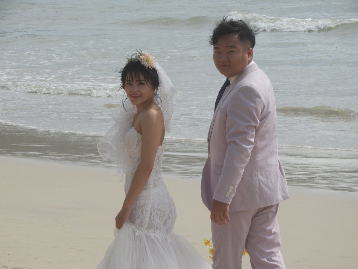 ForciPafo's tweet photo. Happy #weddingday #thailand #kamala #beach #threecouples #sun #clouds #sea #wind #waves #China #Phuket https://t.co/Wjkmfs8wE9