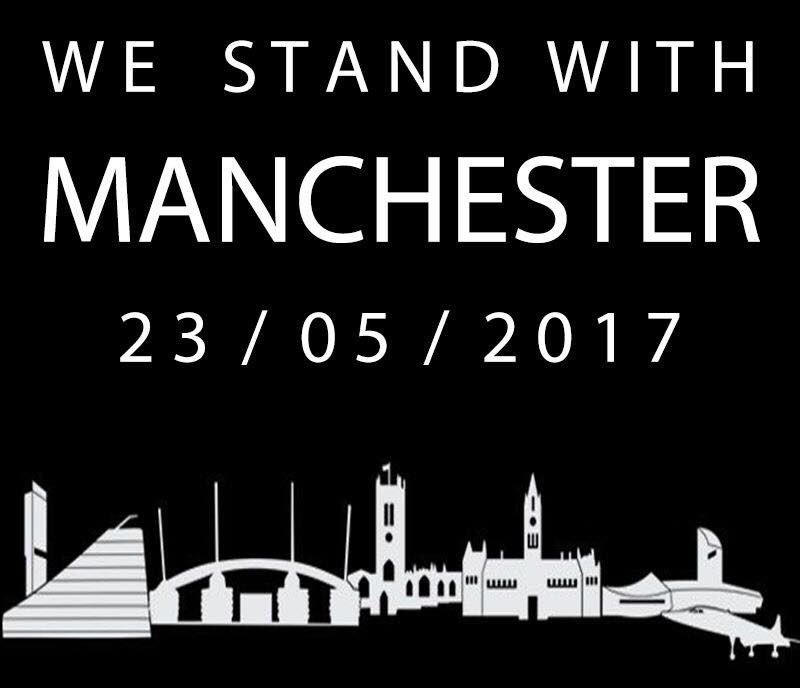 6townsradio's tweet photo. Our thoughts are with those who are affected by the atrocious attack during the Ariana Grande concert at the Manchester Arena last night 🐝❤️ https://t.co/q71OB6ZyOP