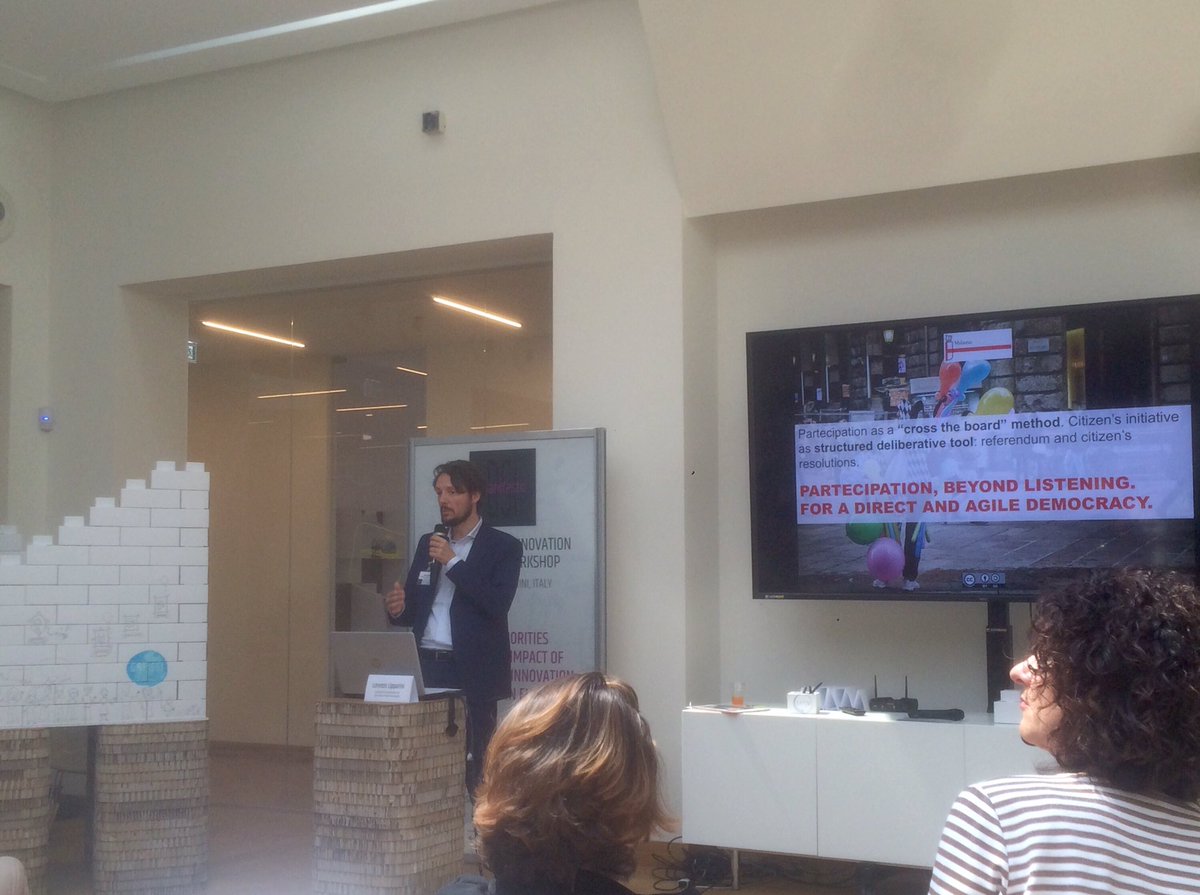 Extended political #participation through technology in Milano. <a href="/llipparini/">Lorenzo Lipparini</a> at #DSImanifesto workshop <a href="/CAPSSIEU/">CAPSSI</a> <a href="/futurict2/">FuturICT2.0</a> #blockchain