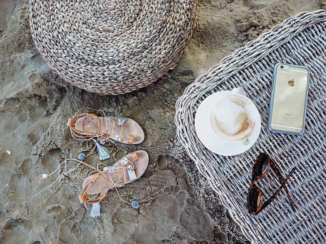 Sun, sea and #SymmetryClear with <a href="/nickyinsideout/">Сеймур Джафаров</a> ☀️😎 #otterbox #smartphone #iphone