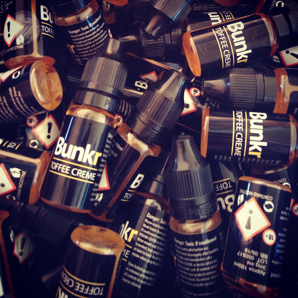 BunkreLiquid's tweet photo. Not long to @VaperExpoUK. Getting stock sorted! Gonna be awesome w/e. #bunkreliquid #ukvapers #vape #ukvapers #vapelife #vapecommunity https://t.co/lWR0P9SQsX