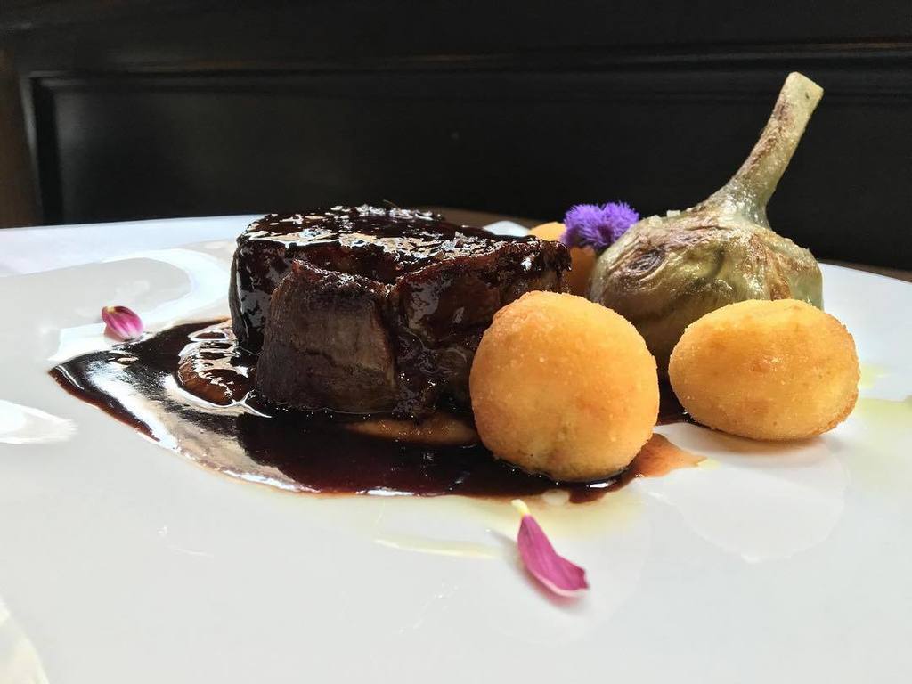 Baglioni_Hotels's tweet photo. BUON APPETITO! Are you hungry yet? Share your best Italian food or beverage photo using #buonappetito and #baglion… https://t.co/jXz6G8KADa https://t.co/fWnOCE5GSV