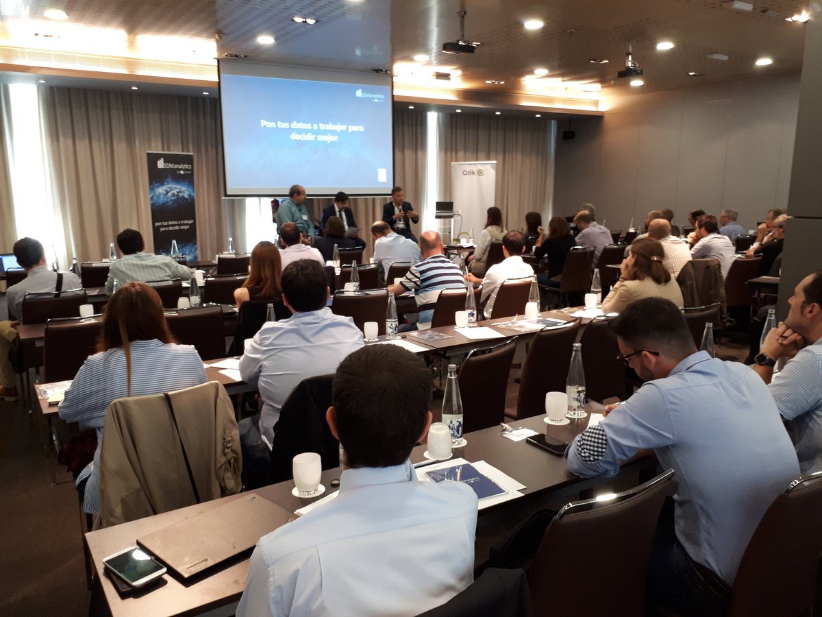 SDManalytics's tweet photo. Mesa redonda de la mano de Ricardo Trancón @CELSAGROUP y Jordi Font #Provetsa modera @AlfonsoRamosQ @SDManalytics @QlikSense Tour 2017 https://t.co/SwpMDQIMff