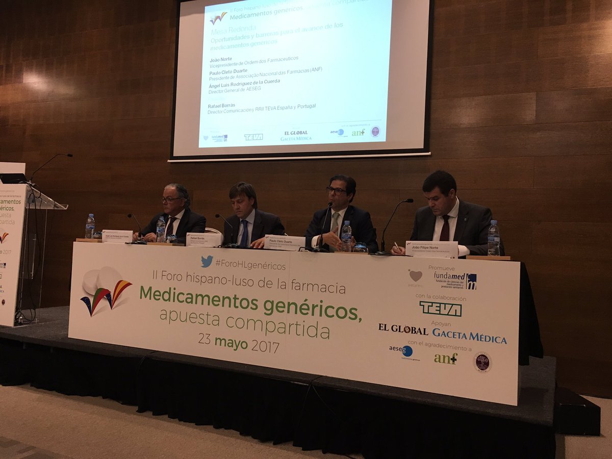 ElGlobalEs's tweet photo. Paulo Cleto Duarte habla de la experiencia de las farmacias portuguesas en el uso y promoción de medicamentos genéricos #ForoHLGenericos https://t.co/tro78z8KE4