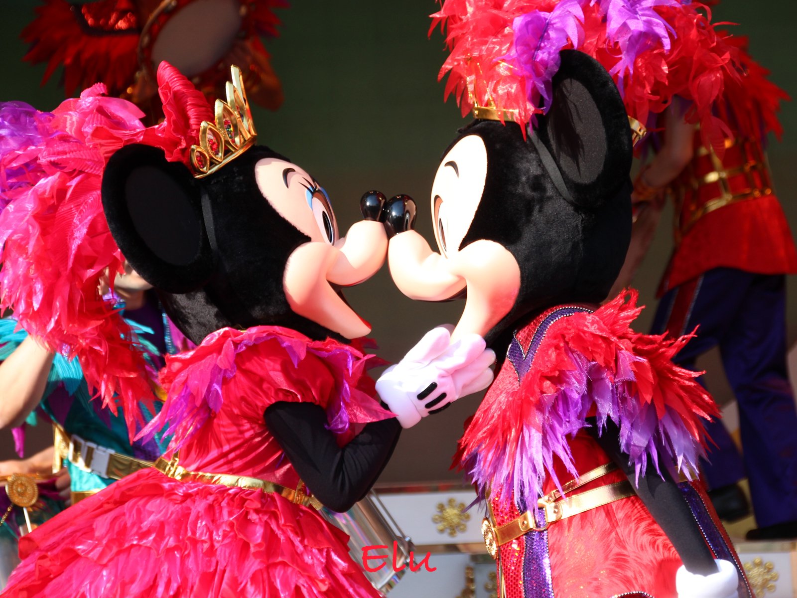 Elu ミニー オー ミニーのラブラブなミッキーとミニーのキスシーン 今日は キスの日 Disney Tdl Mickeymouse Minniemouse ミニーオーミニー T Co Cflulpjljd Twitter