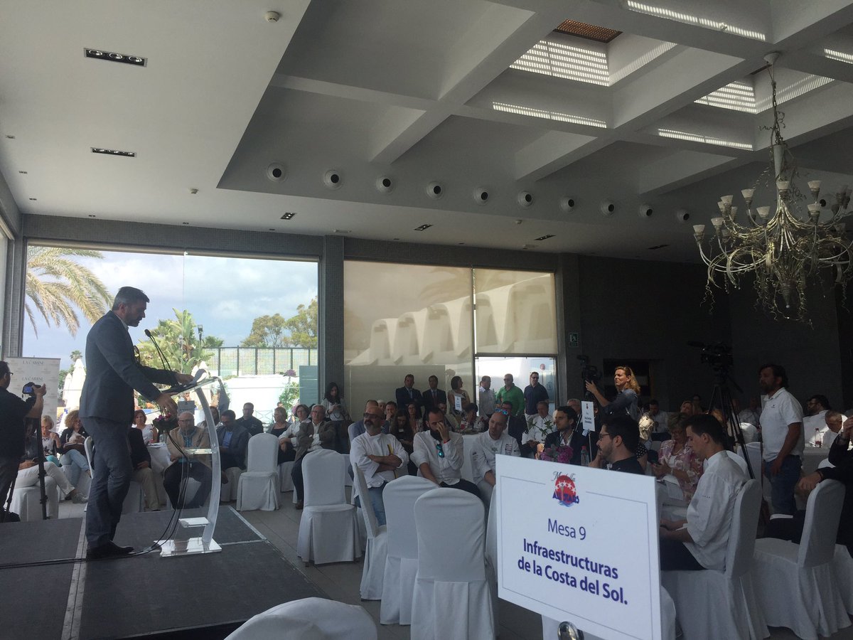 Exposicion de conclusiones tras el networking en <a href="/marbAllStars/">Grupo All Stars</a> #9mesas9temas #MarbAllStars2017