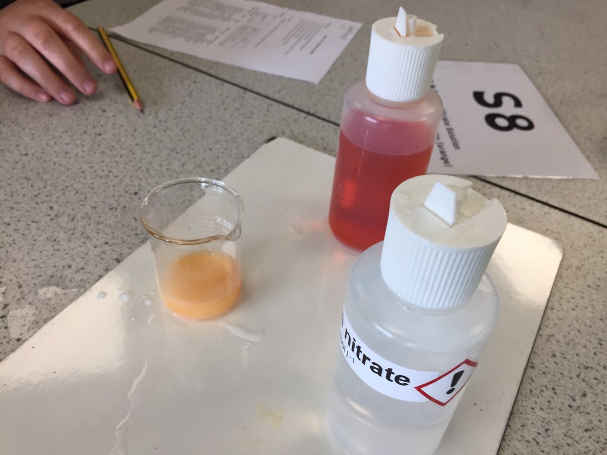 KHSScience's tweet image. We&apos;re having a lovely time cracking the Chemical Code with the p6 visitors today! @TorbainPS @CapshardPS #fabscience