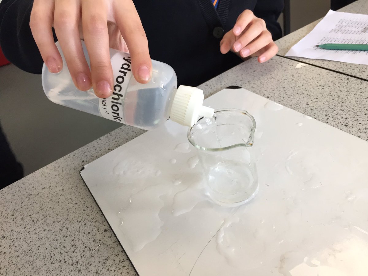 KHSScience's tweet image. We&apos;re having a lovely time cracking the Chemical Code with the p6 visitors today! @TorbainPS @CapshardPS #fabscience