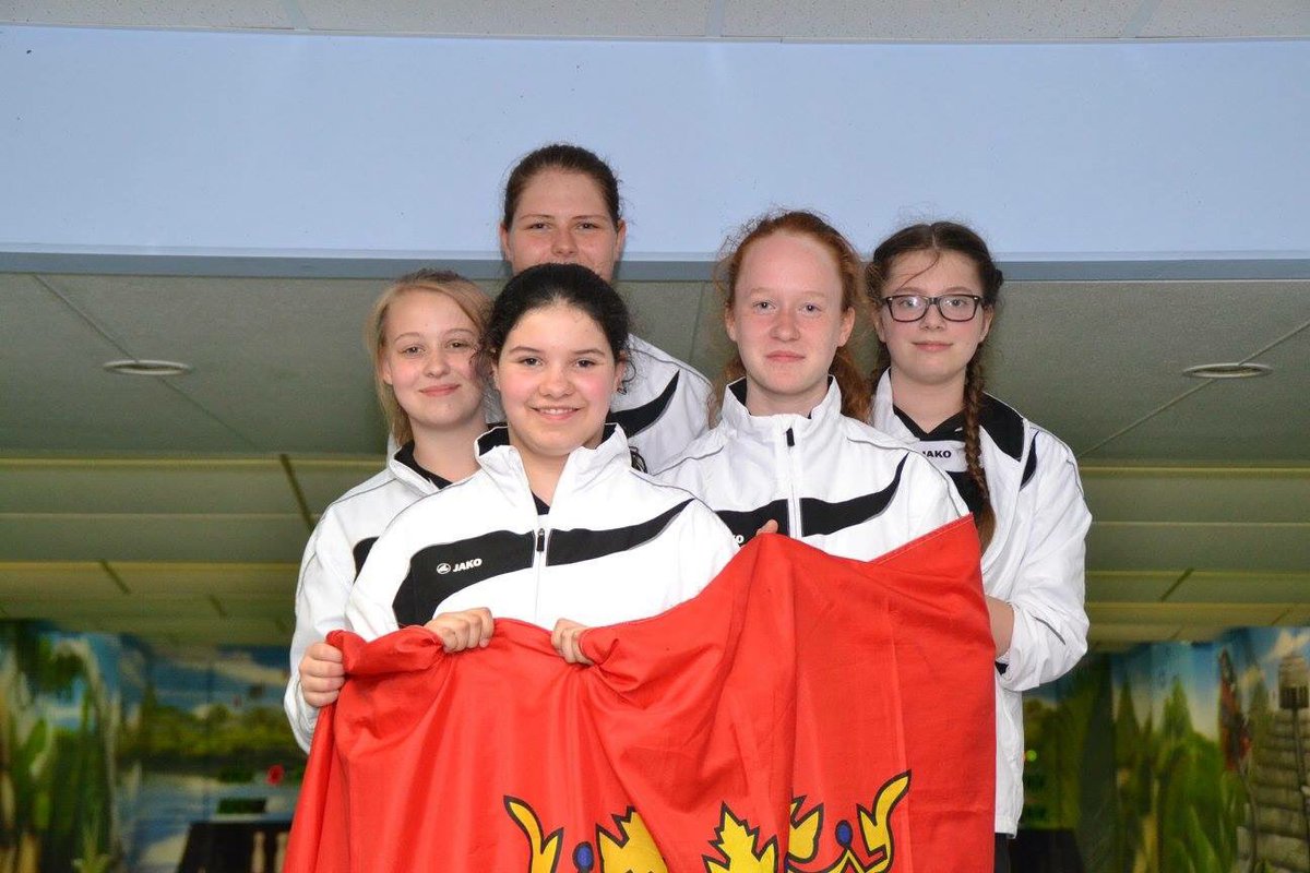 KSCFrammersbach's tweet photo. Nina Schachner mit Hessenauswahl erfolgreich!

#kegeln #KSCFrammersbach #9pin

https://t.co/kH9JYSAK5A https://t.co/Mkwukgot60