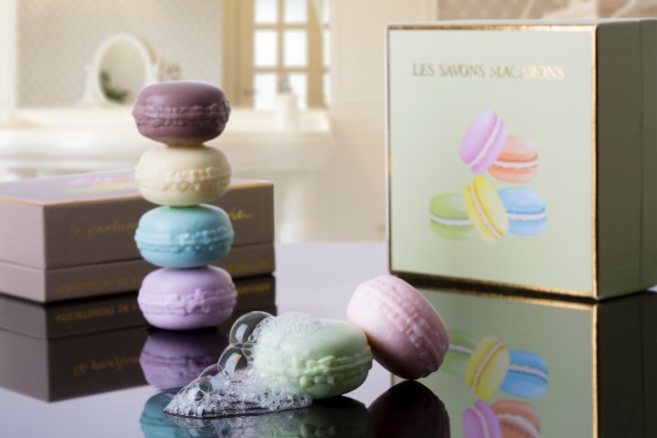 MadameCocoTR's tweet photo. SAYFAMIZI TAKİP EDENLER KAZANIYOR!
Görseli beğen, yoruma arkadaşını etiketle “hem sen hem arkadaşın” macaron sabun seti kazan :) https://t.co/cVSpA5USRH