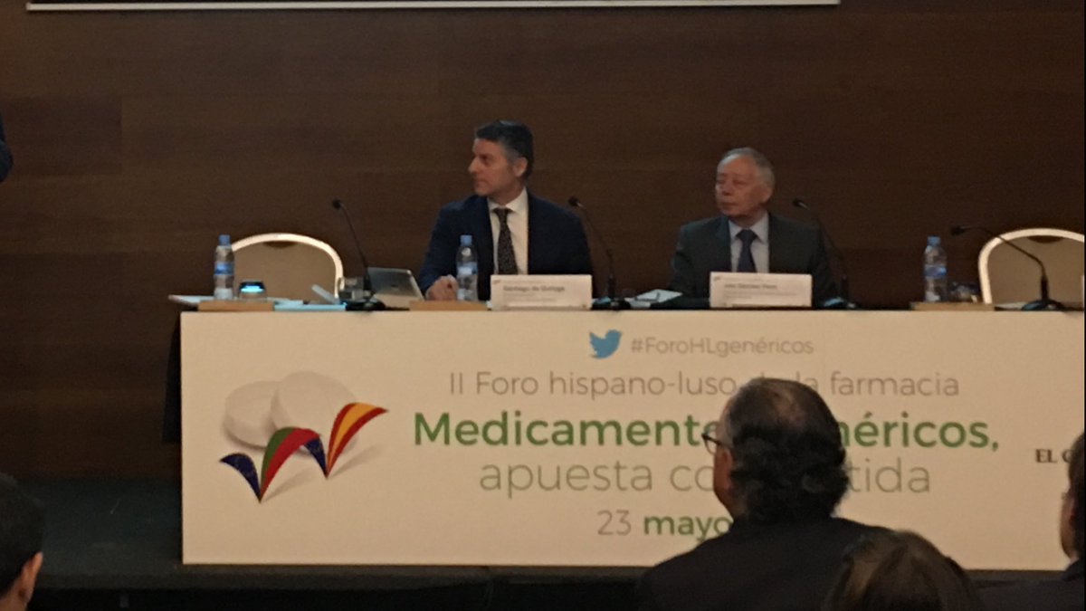 PatriDelOlmo24's tweet photo. #ForoHLGenericos En Portugal el compromiso de la farmacia para incentivar la dispensación de genéricos es clave. Julio Sánchez Fierro https://t.co/u8IQ7cODC1