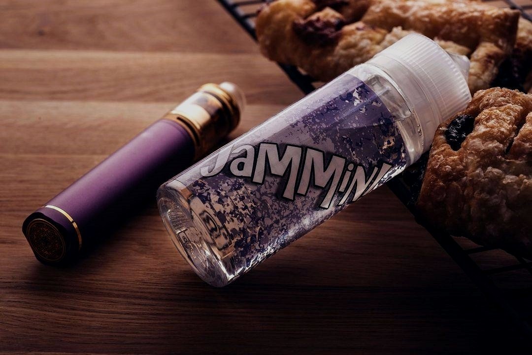 BottldLife's tweet photo. VAPE FOR FREE!!! HUGE JUICE GIVEAWAY!!!

-Like 
-Retweet
-Email - freeswag@bottld.life
-Subject - your favorite e-juice https://t.co/1CYvaRGhyL
