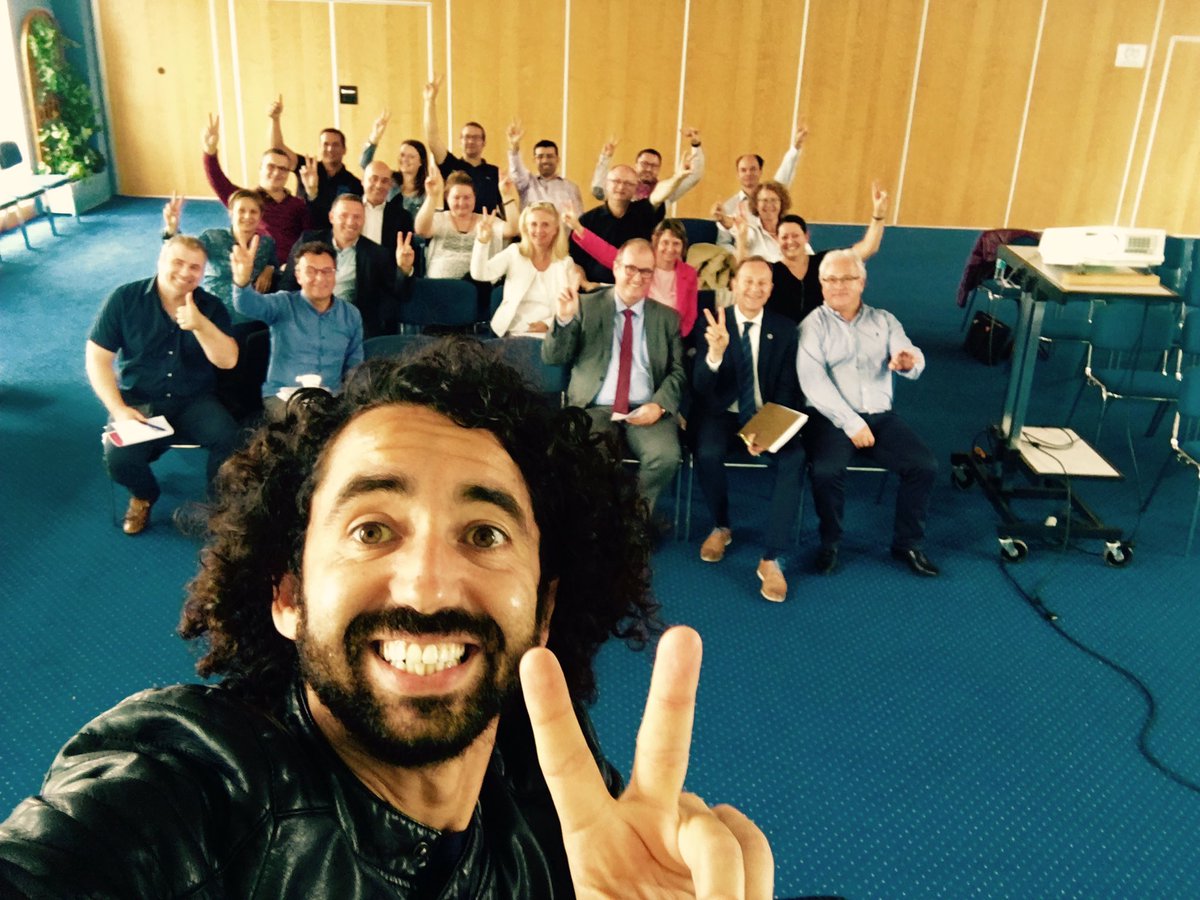 migueldelecourt's tweet image. Animation #Conférence " Réussir à se faire #recommander en s'appuyant sur ses #reseaux " à la @cci_littoralhdf à Dunkerque 💰🎯

✌️📷😃