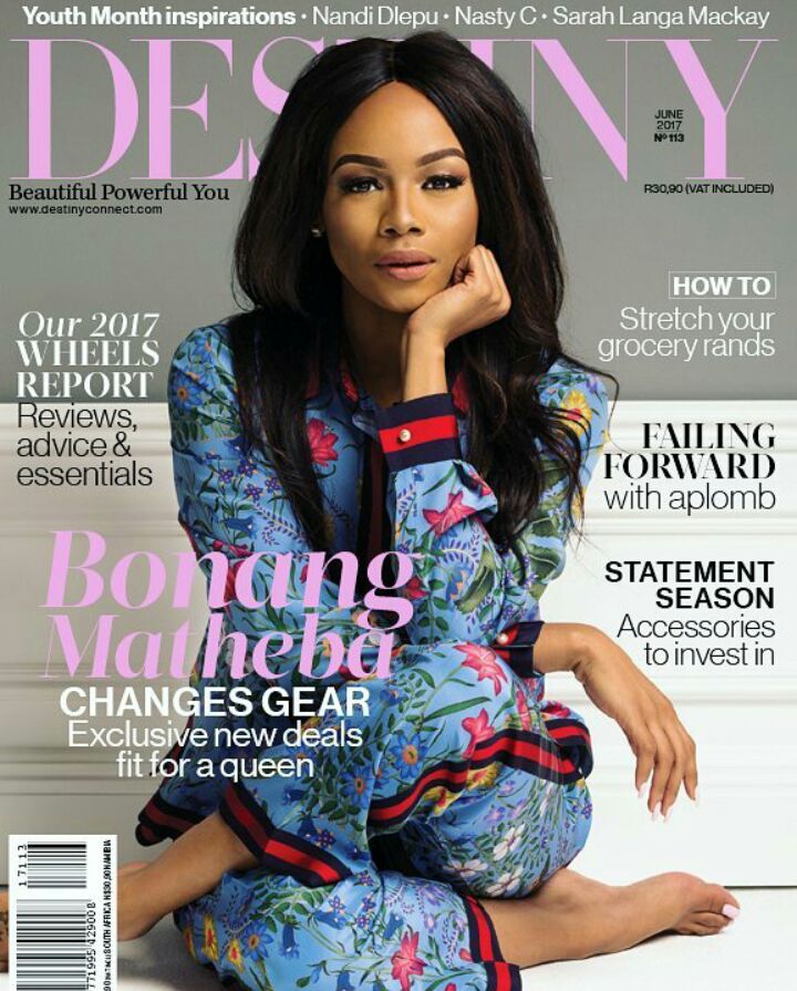 tgfdhlamini's tweet photo. @bonang_m Super excited....halala Bonang Queen B Matheba 👑 🐝 💜 💜 💜 ke kopa this dress tlhe ngwana ko kgae😂😂😂 https://t.co/8yNoKOfYpy