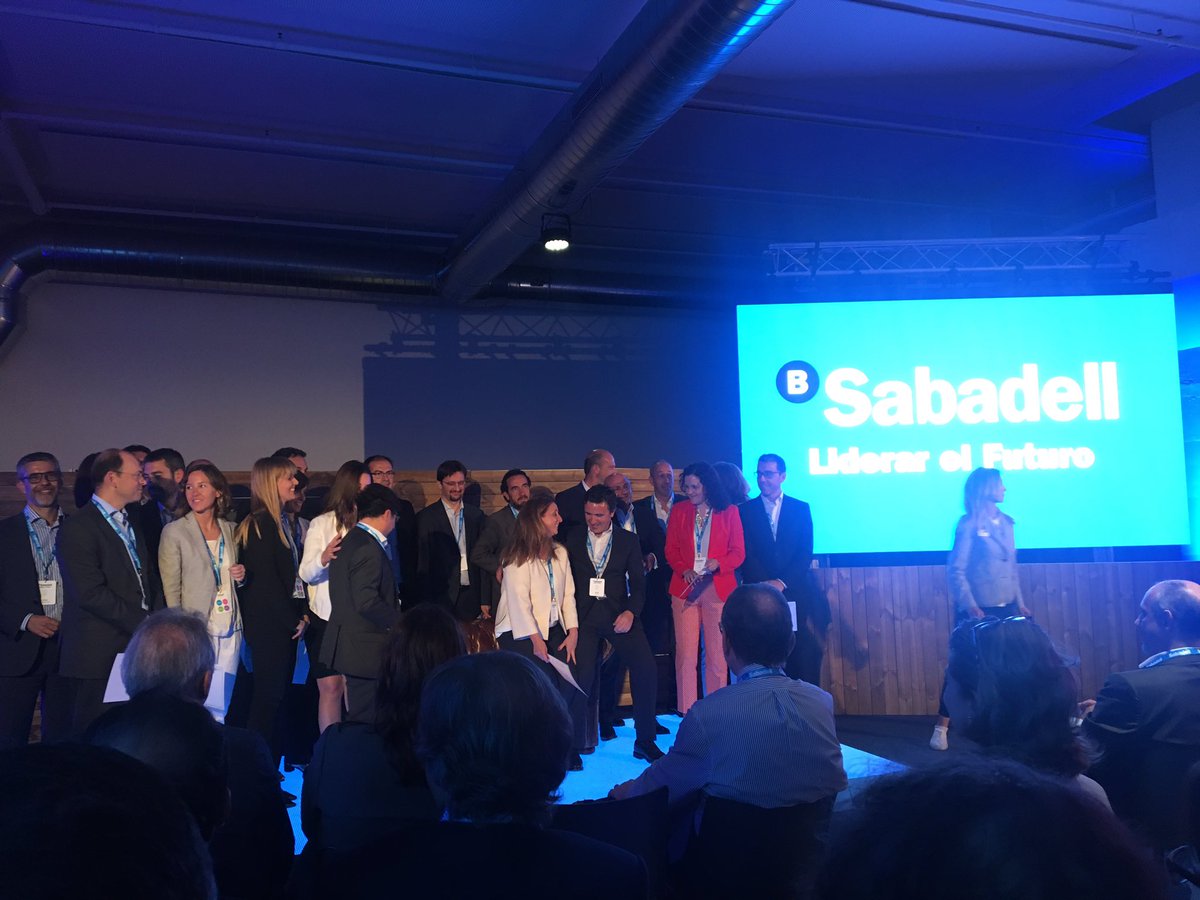 a_louiscake's tweet photo. Congratulations #liderandoelfuturo #enlasmejoresmanos #thegreatplacetowork @BancoSabadell @emilipascual @SoniaMulero https://t.co/uHn37iRTZ9