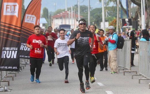 BroJinggo's tweet photo. Betul ke @Khairykj tak turun padang? 🤔#kompius https://t.co/ks4U0KadtK