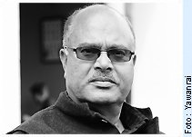 lyrikline's tweet photo. Listen to 10 #Nepali poems by Rajendra Bhandari, a paricipant of #PoetsTranslatingPoets from #India on lyrikline now https://t.co/obX14pKGAr https://t.co/pcRBTFUzyD