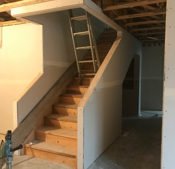 TrimtexDrywall's tweet image. 5th St. Construction in Saskatchewan, Canada rocking Angle Master and Mud Set Beads on this basement project! #anglemaster #construction