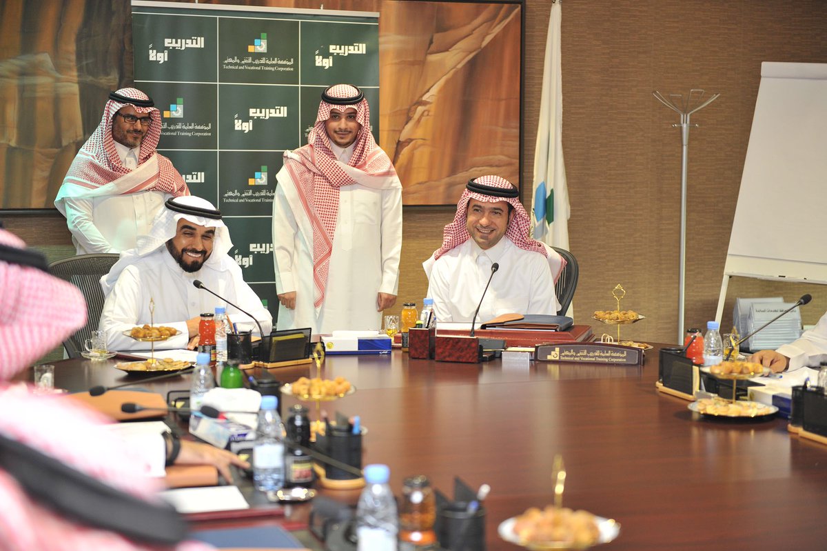 dralfahaid's tweet image. تم بحمدالله توقيع مذكرة تعاون بين #التدريب_التقني و #وزارة_الاسكان لتأهيل المواطنين في القطاع العقاري