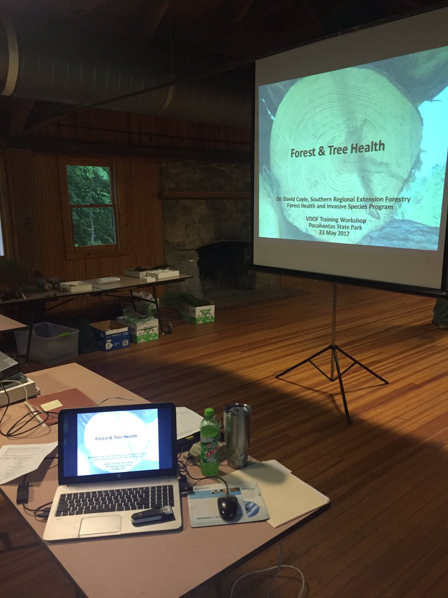 drdavecoyle's tweet photo. The calm before the storm...about to start a #foresthealth &amp; #invasivespecies workshop with @ForestryVA, @VCE_news, and @VirginiaDCR. https://t.co/oKNlg02otZ