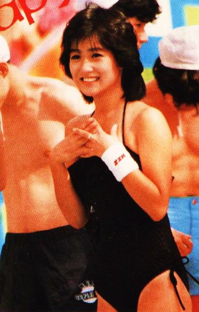 希有日和 けうびより 暑いから画像フォルダ内の爽やかな水着画像を晒せ 岡田有希子 水着 1984年
